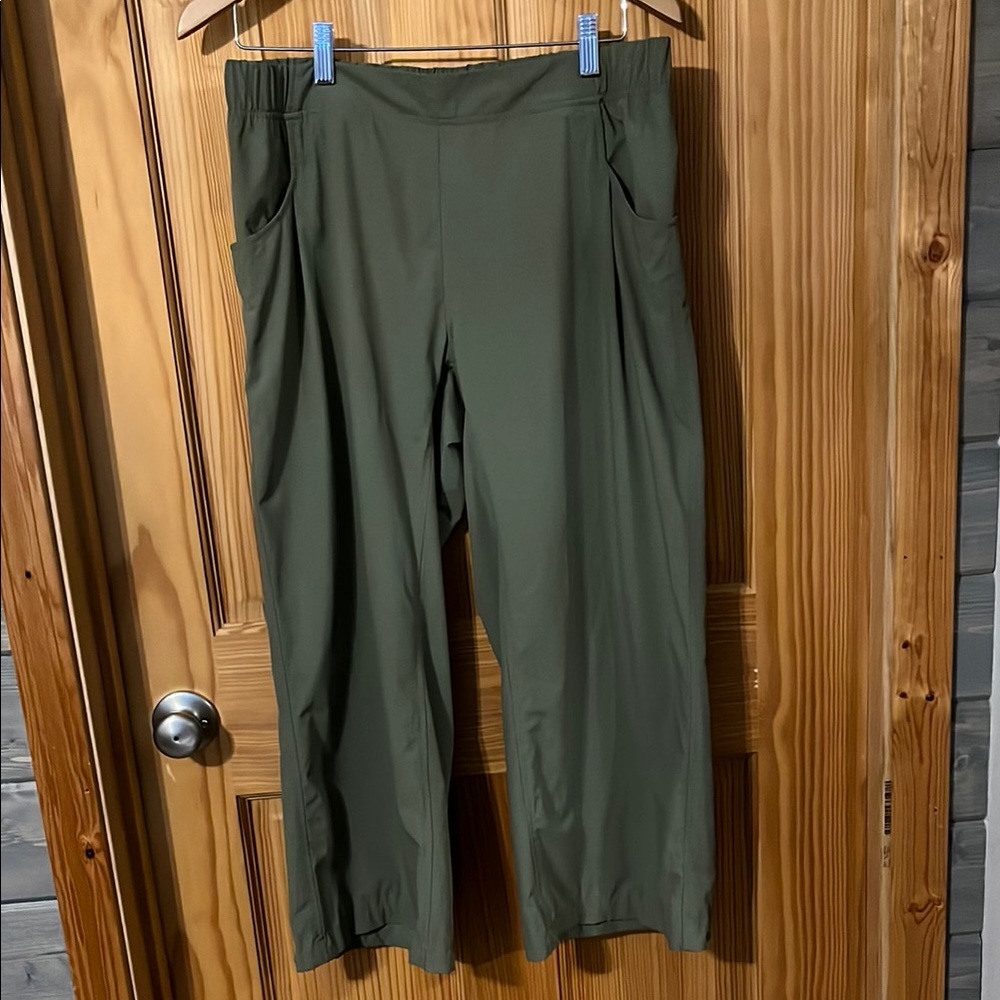 Mountain Hardwear Green Joggers Relaxed Fit Sweatpants